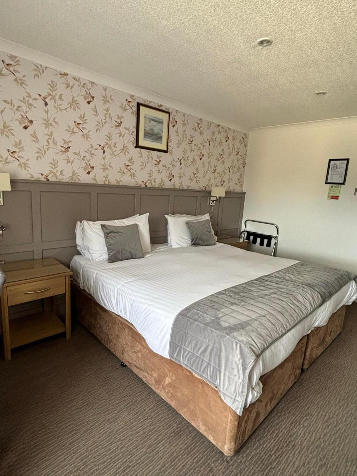 לאנבריס Royal Victoria Hotel Snowdonia מראה חיצוני תמונה