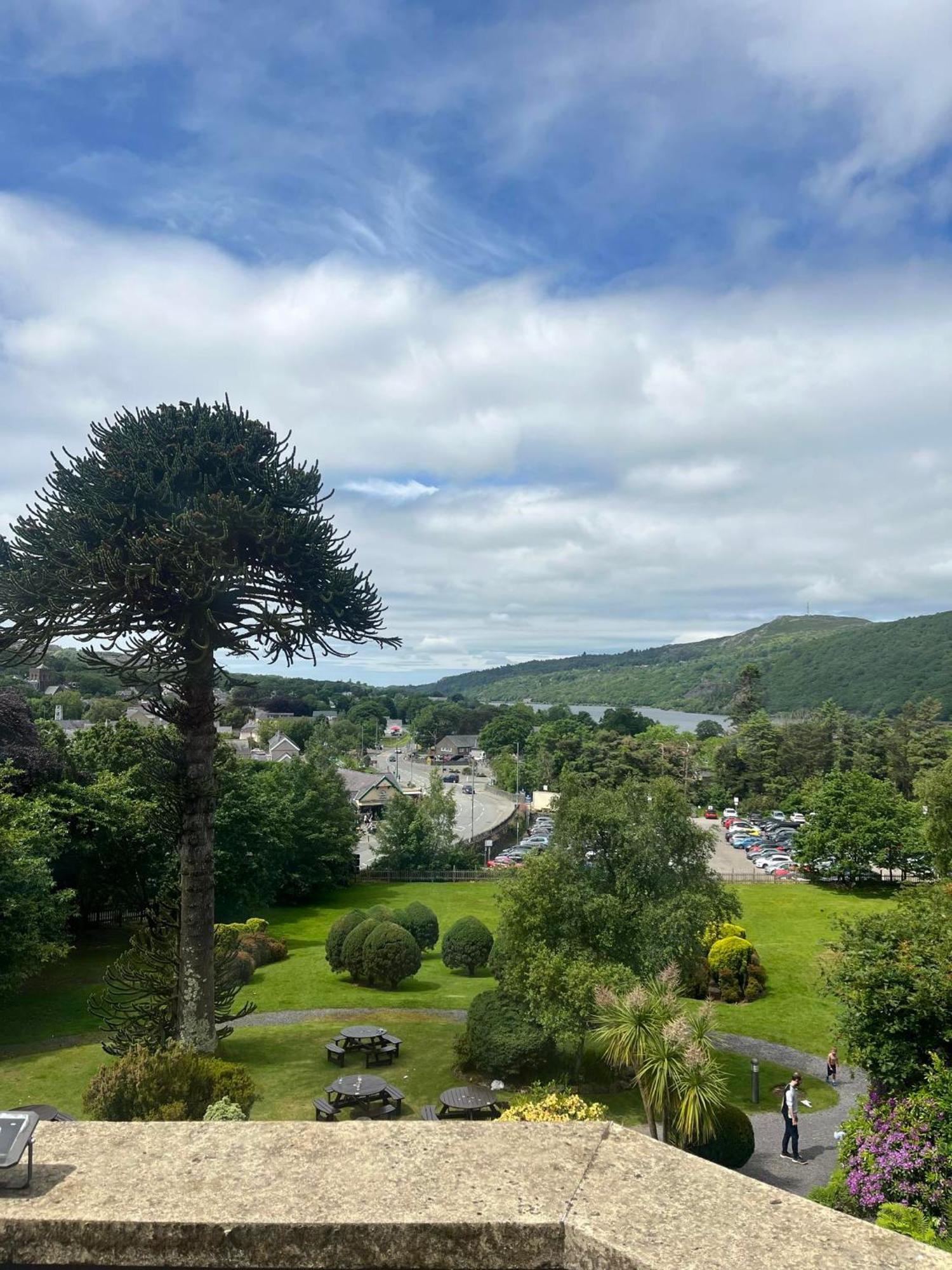 לאנבריס Royal Victoria Hotel Snowdonia מראה חיצוני תמונה
