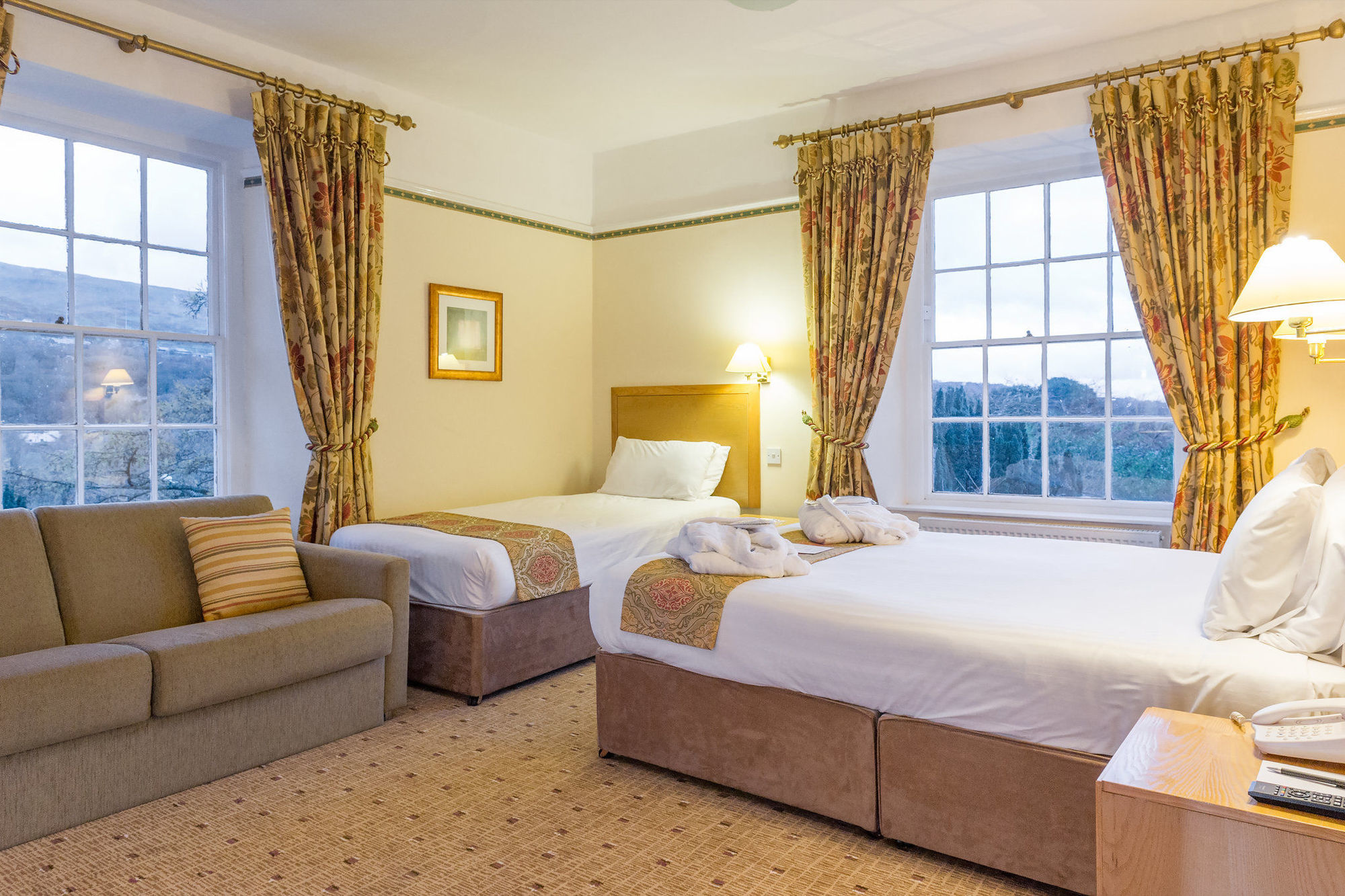 לאנבריס Royal Victoria Hotel Snowdonia מראה חיצוני תמונה
